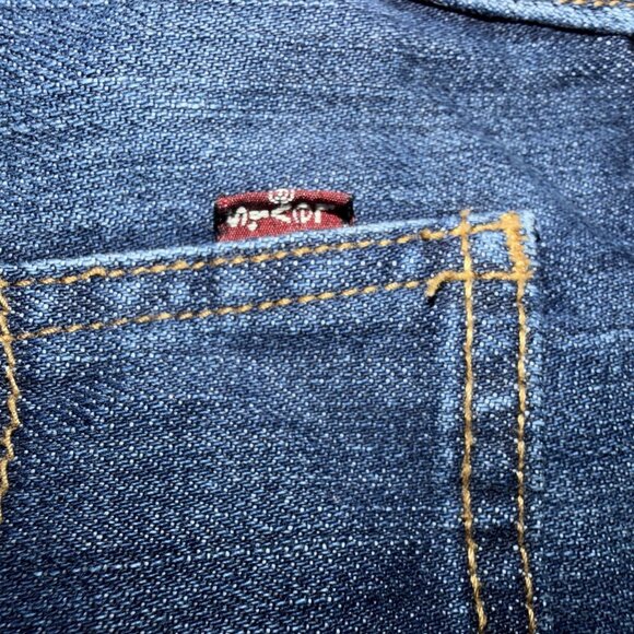 Levis Denim Shorts Women’s Dark Wash Size 30 Button Front Mid Length 5 Pocket - Picture 9 of 11